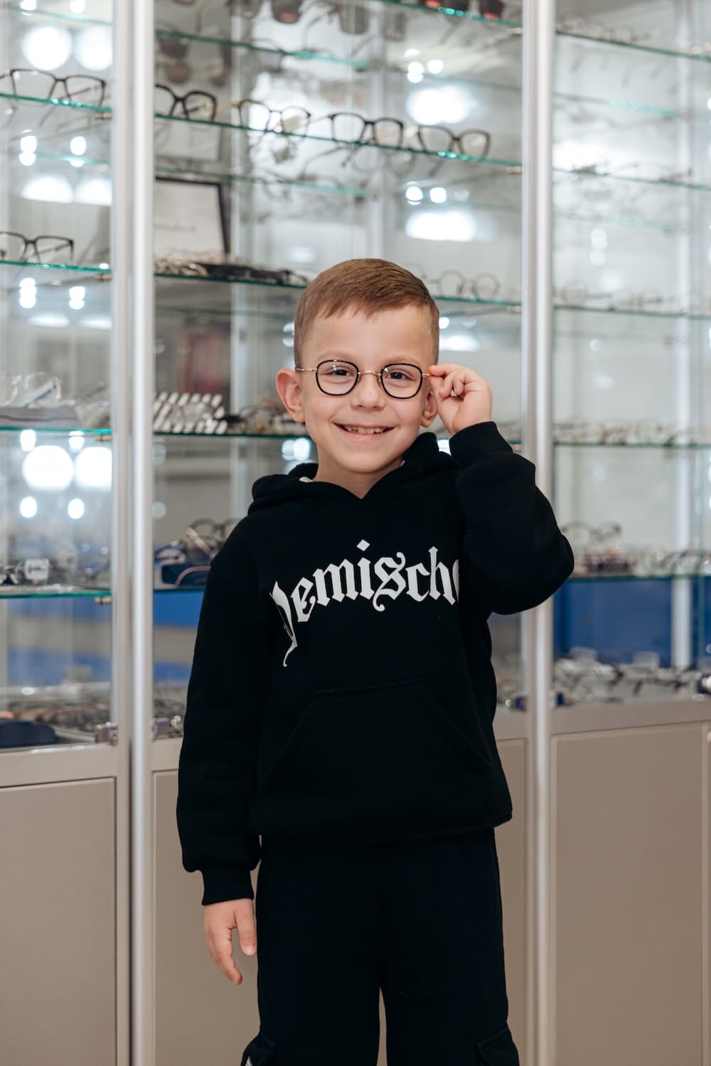 Contact illustration